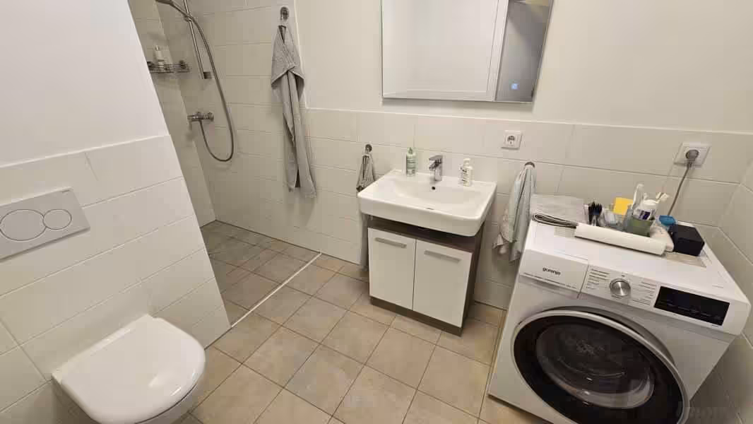 Bad mit Walk-In-Dusche