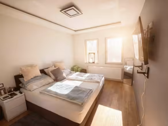 Schlafzimmer 1