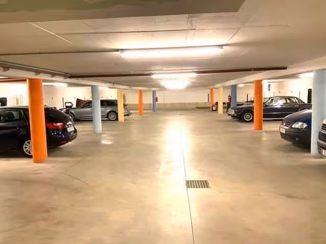 Tiefgaragenplatz extra anmietbar