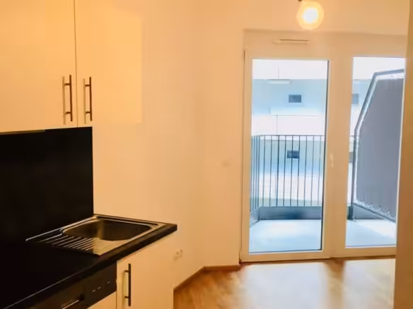 Wohnküche mit Balkon