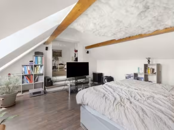 riesiges Zimmer im OG