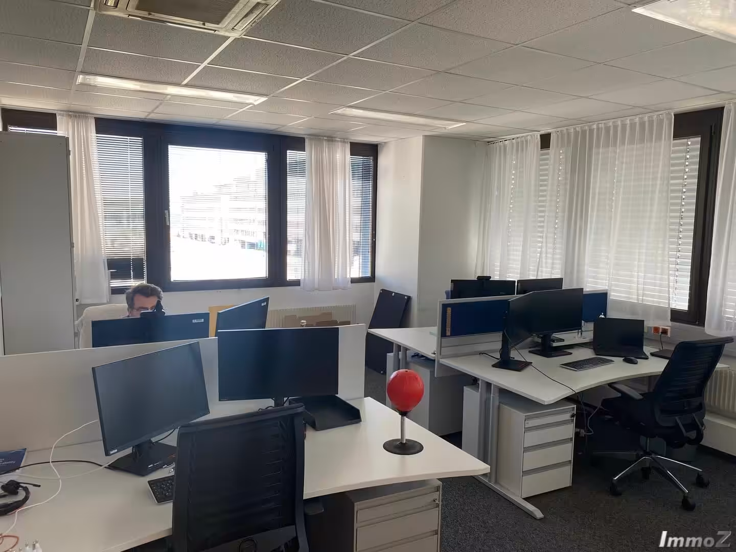 Büro 1