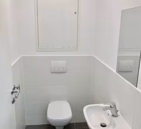WC mit Waschbecken