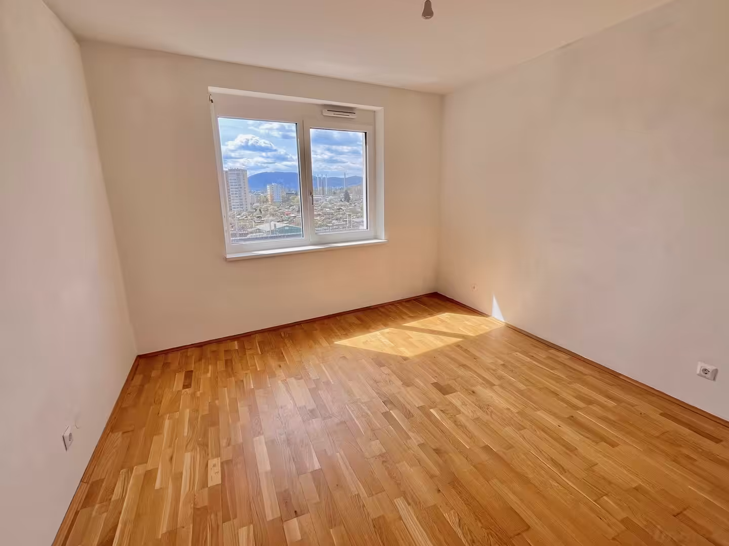 Zimmer 14,23 m²