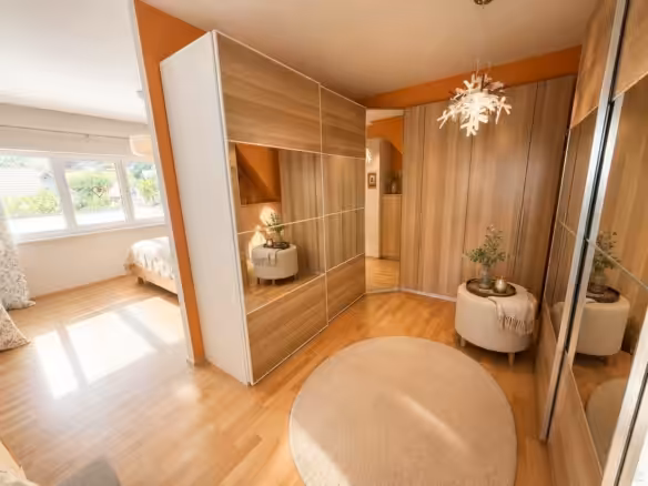 Masterbedroom mit Schrankraum