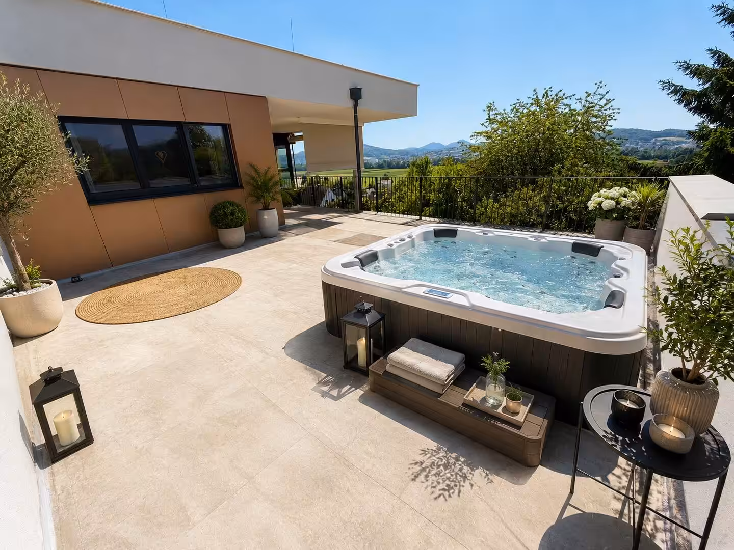 obere Terrasse mit Anschluss Jaccuzzi und Panoramablick