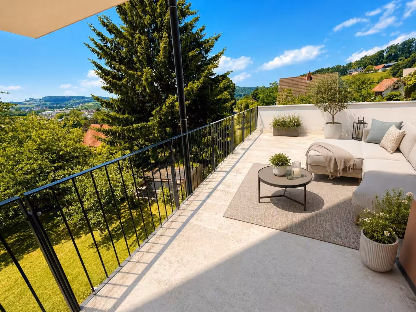 Teilbereich Terrasse mit Panoramablick