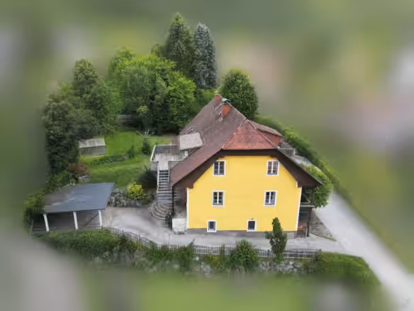 A1 Blick von Außen mit Drohne