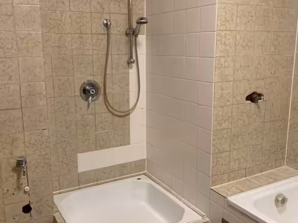 Wanne und Dusche